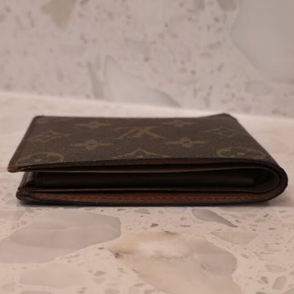 Authentic Louis Vuitton Men's Wallet - Picture 7 of 15